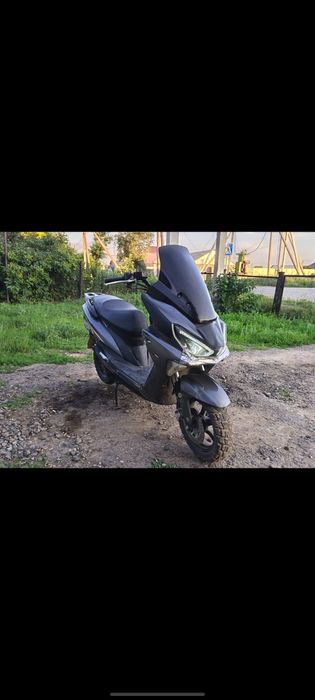 Продам макси-скутер 150 кубов