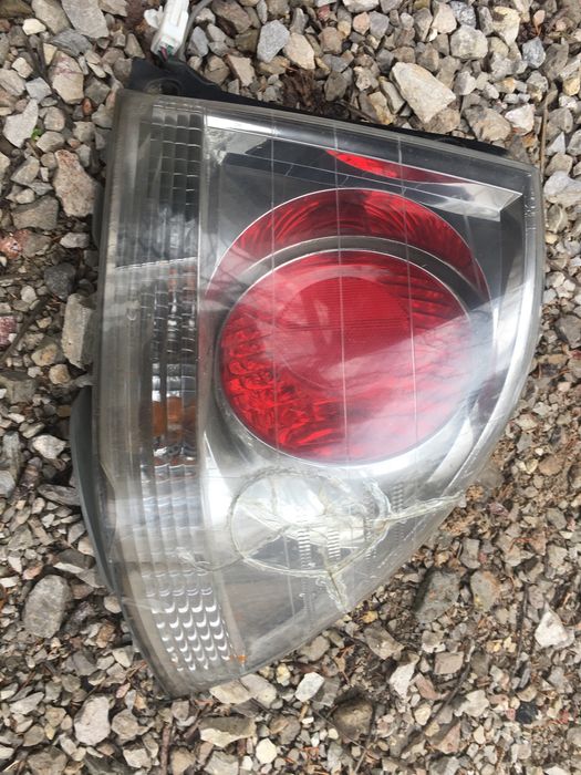 Стоп лексус is200 ис200 заден счупен лепен