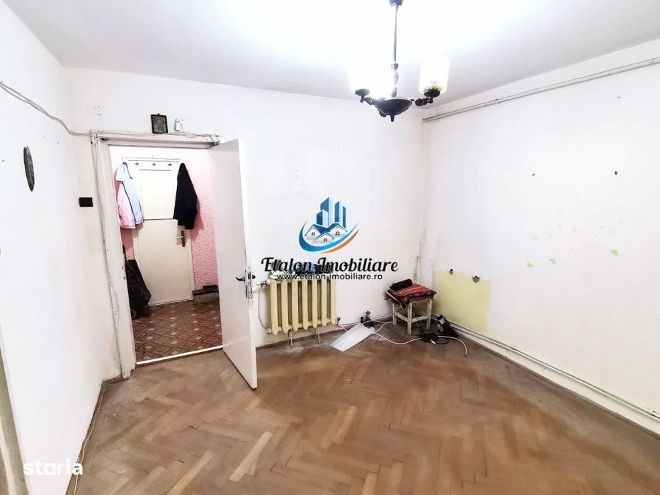 Apartament 4 camere semidecomandat, etaj 6, Maratei Piatra Neamt