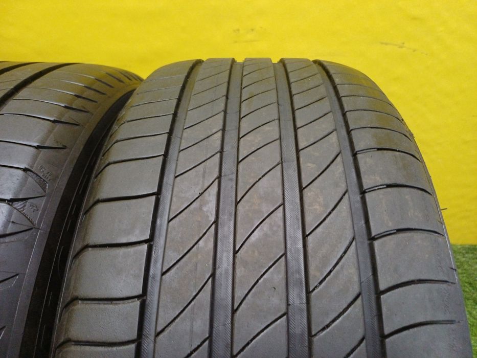 Шины 225 55 R16 Michelin комплект