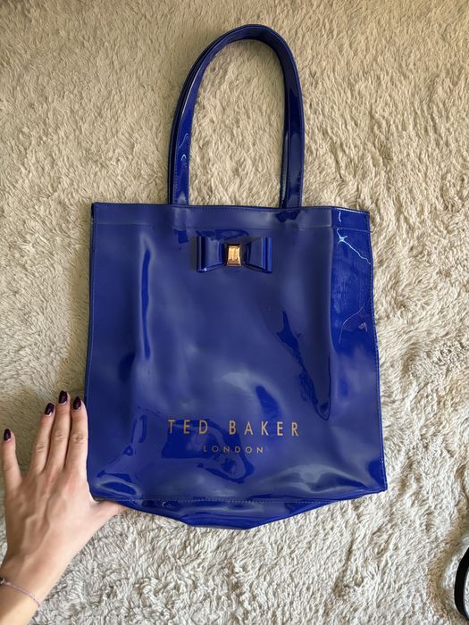 Дамска чанта Zara, Ted Baker, Stradivarius, River Island, Berska