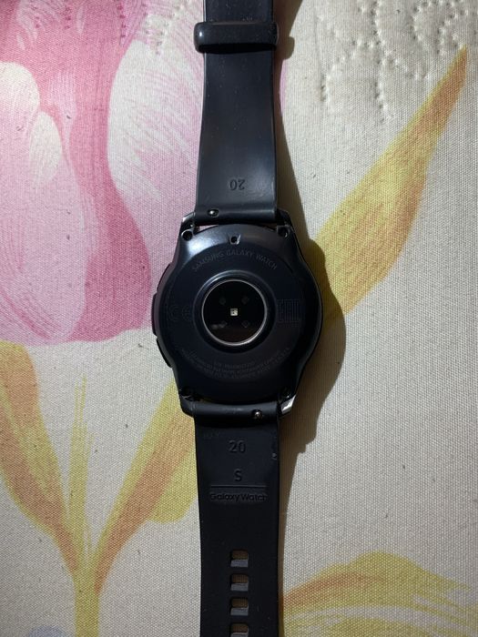 Galaxy wotch 4 сотилади зур холатда