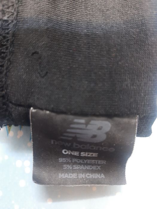 Caciula  New Balance.