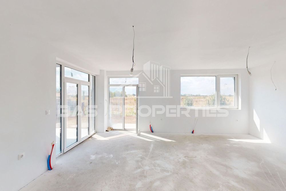 Къща в София, област-с.Равно поле площ 184