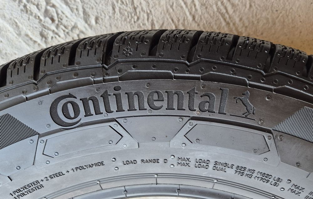 O bucată 175/75 R16C M+S iarnă - una Continental
