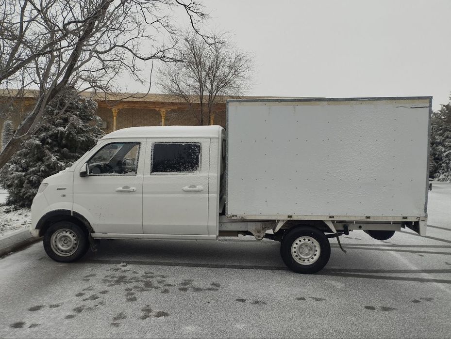 SHINERAY yuk avtomobili