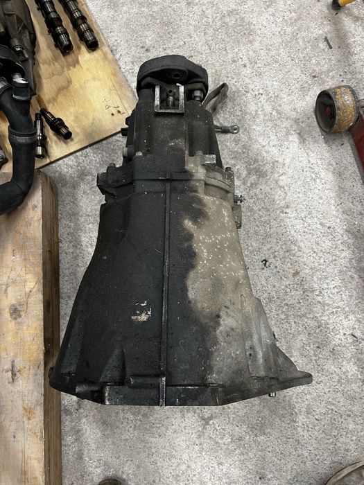 Mercedes Clk200K- диференциал с полуоски, съединител, спирачки и други