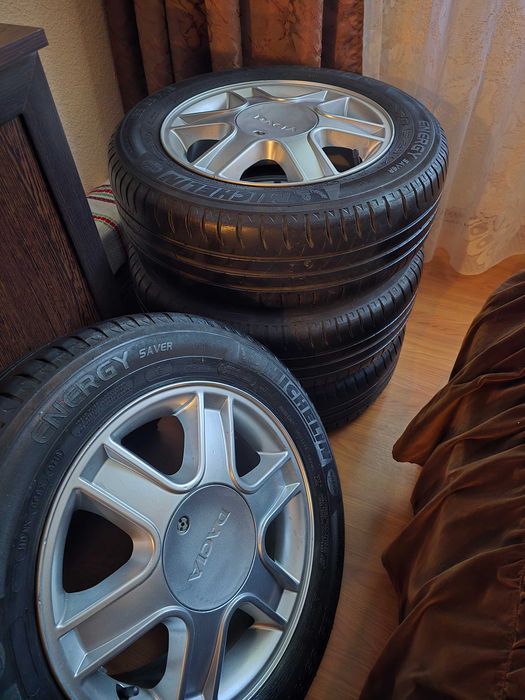 Jante aliaj R15 si anvelope Michelin, Logan, Mcv, Sandero, Lodgy, Doke