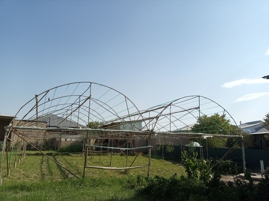 Parnik sotiladi  manzil