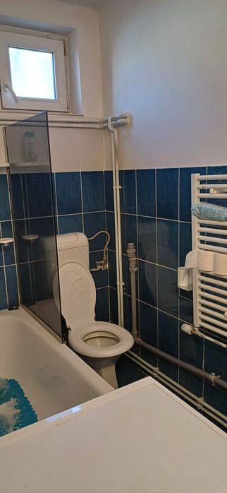 Vând casa mobilată utilata