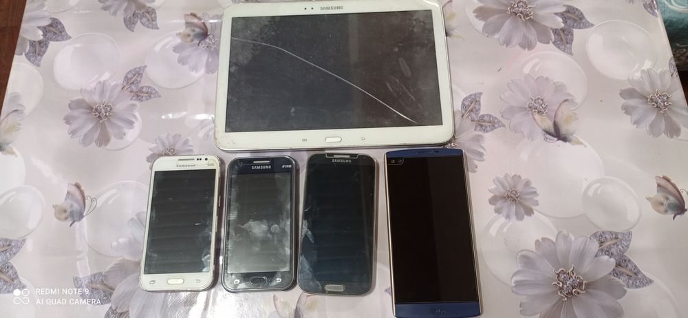 Компьютер старого образца рабочий,только нужны умелые руки