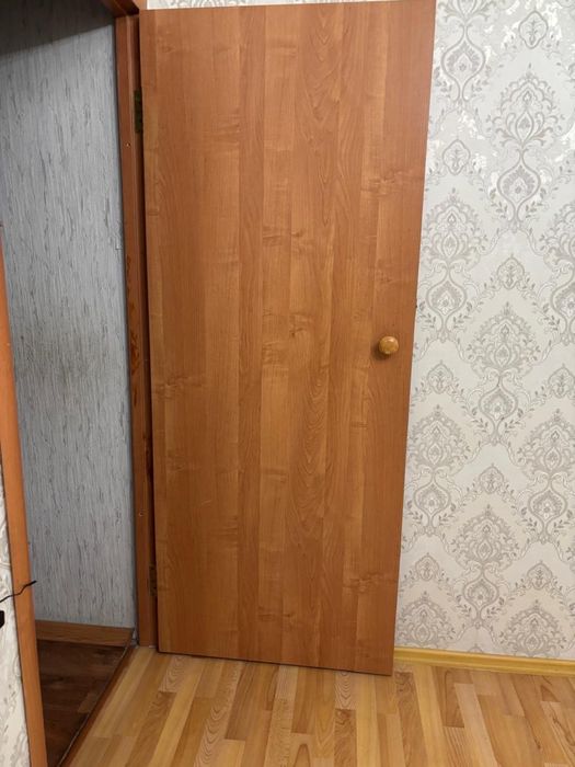 Продам межкомнатную дверь