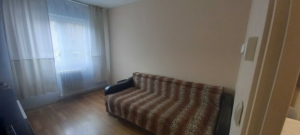 Inchiriez apartament decomandat 2 camere Deva