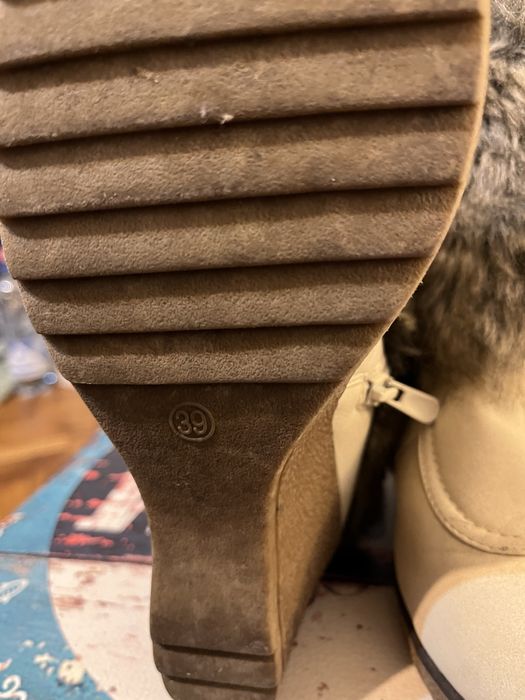 Botine dama elegante cu blanita si fermoar marime 39 in stare f buna