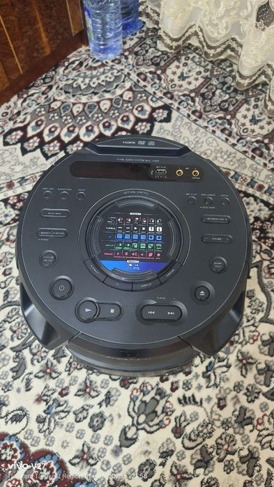 Отлично колонка блутс всё есть