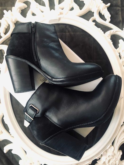 Botine negre piele naturala toc inalt gros si catarame Reserved 40