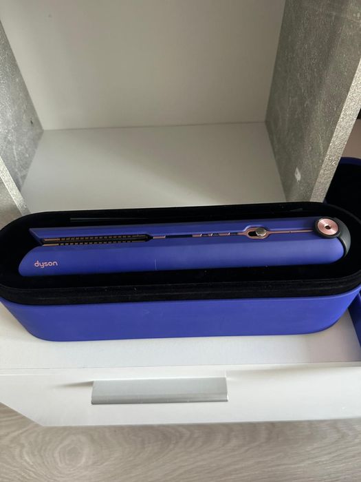 Продам утюжок Dyson