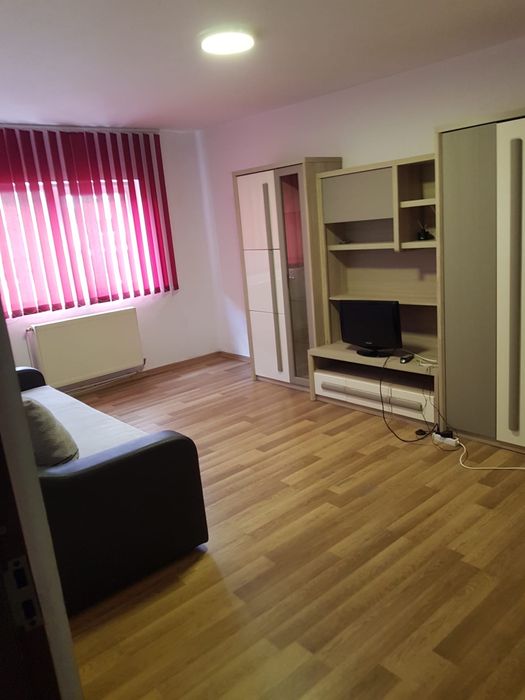 Inchiriez apartament 2 camere