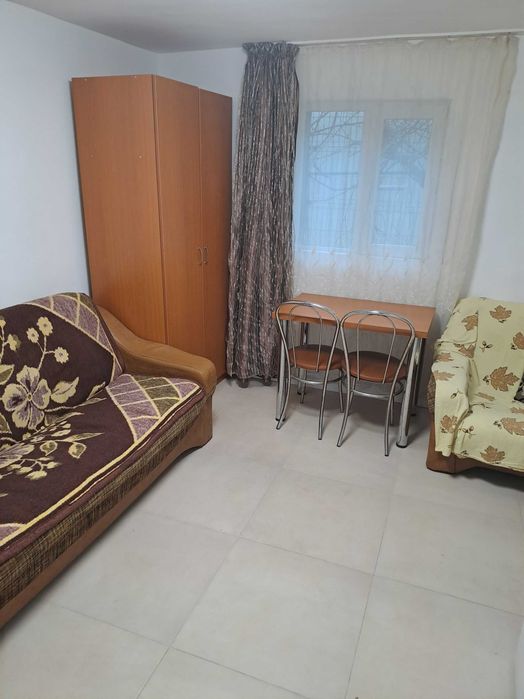 Marăști/Dau în chirie cameră ,bucătărie,baie ,hol zona pod Ira