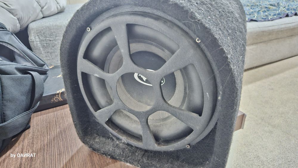 продам сабвуфер...