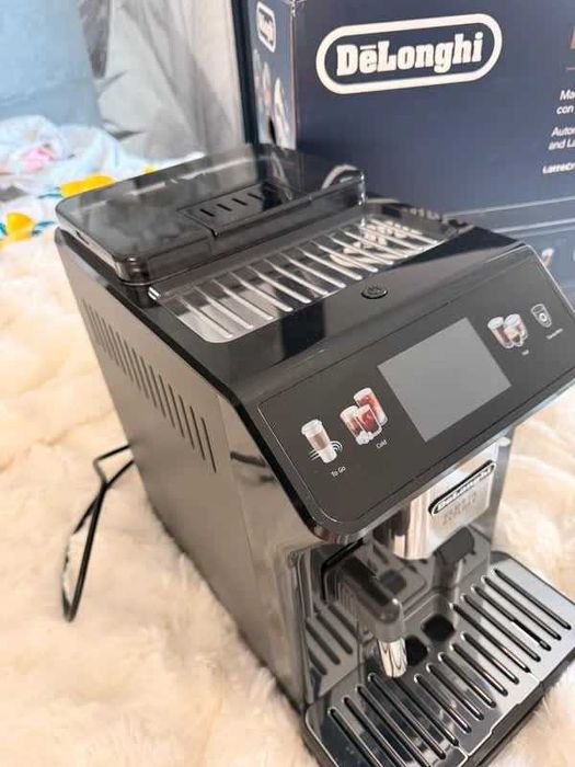 Кафемашина DeLonghi Eletta Explore