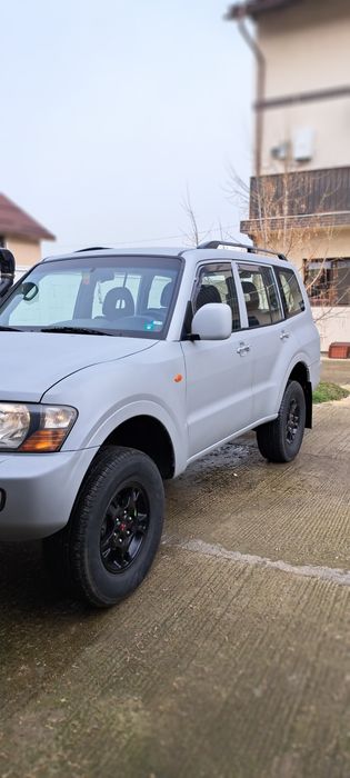 Vand Mitsubishi Pajero LWB 2.5D an 2002 complet restaurat in 2025
