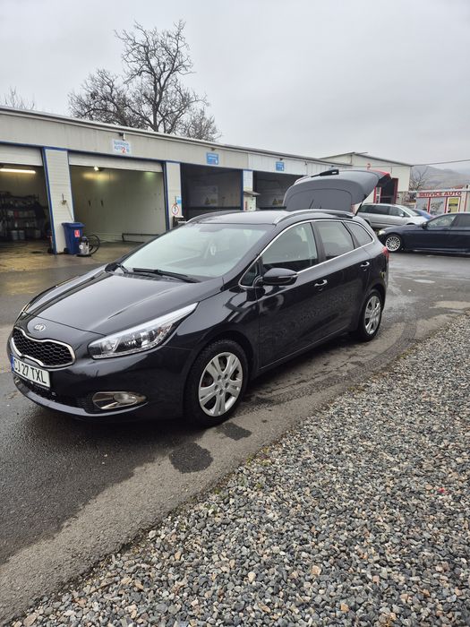 Vând kia ceed 1.6 crdi 2013