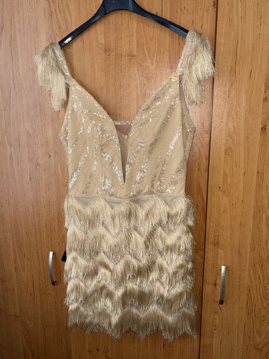 Нова рокля. Обличана един път. Размер ХС. Подходяща за официален повод