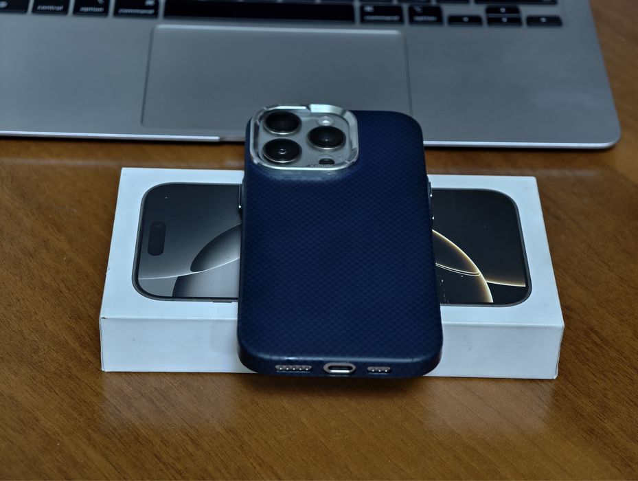 Продам айфон 16 про