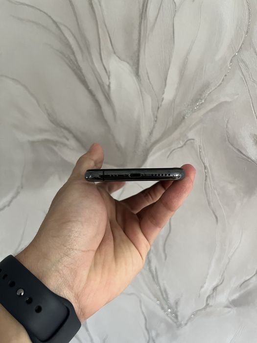 Продам iPhone 11 pro 64gb в идеальном состоянии