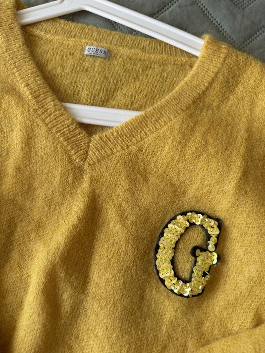 Вълнен пуловер Guess