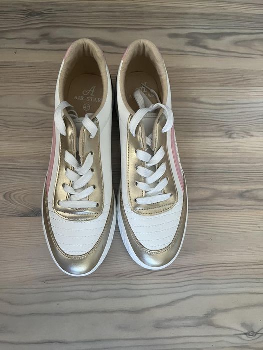 Дамски обувки нови