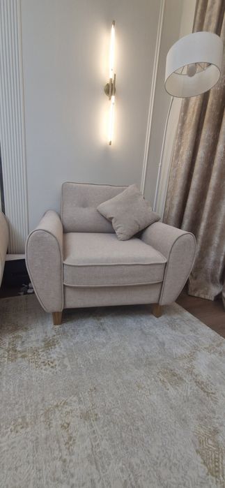 Шикарный диван и кресло