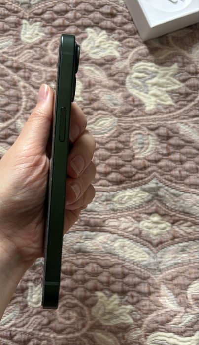 Продам iphone 13