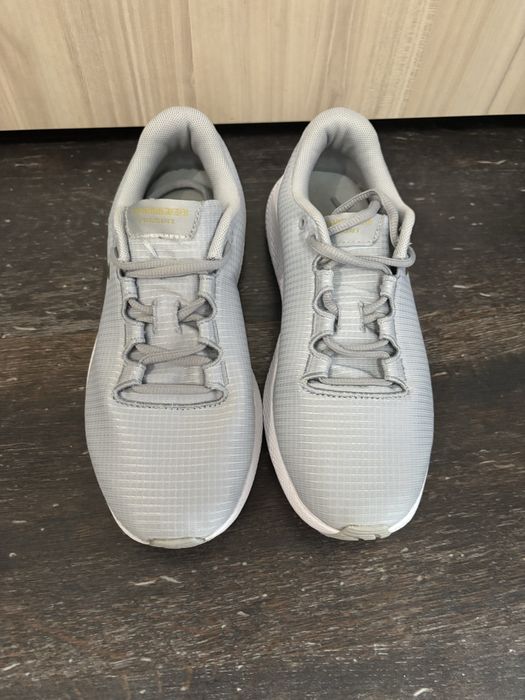 Маратонки under armour