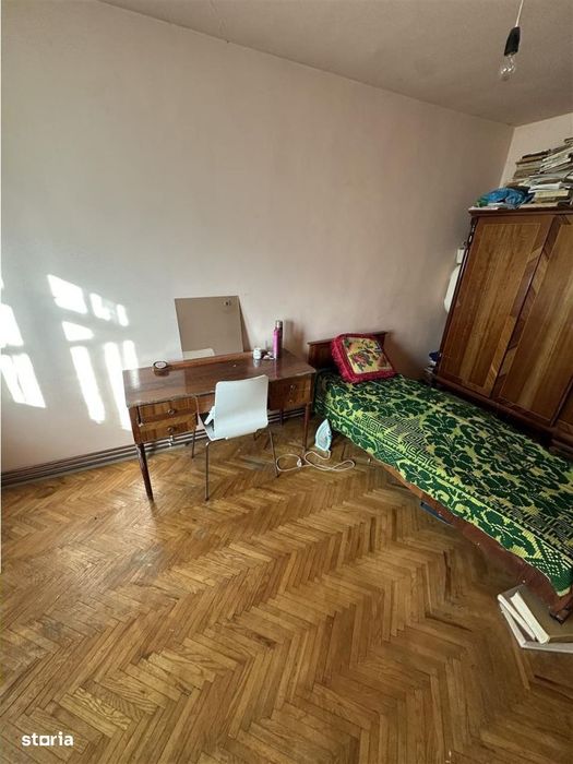 3 camere decomandat cu 2 bai centrala bloc mansardat cu loc de parcare