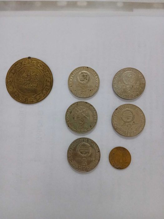 Продавам стари монети от 2 лева и 3 лева