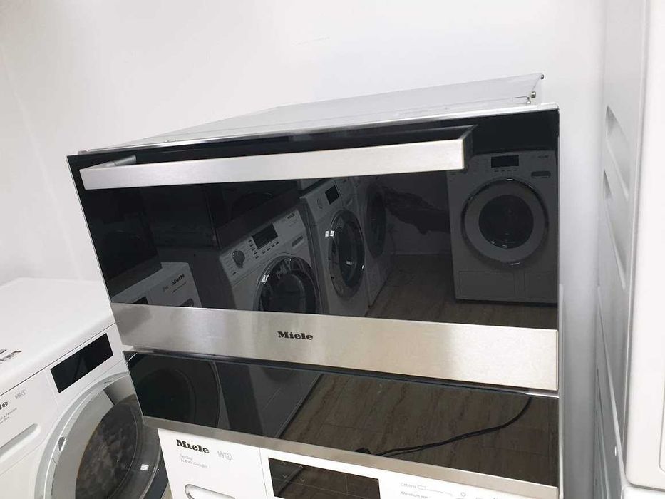 Miele Подгряващо Чекмедже с Дръжка за Вграждане в Кухня 29cm