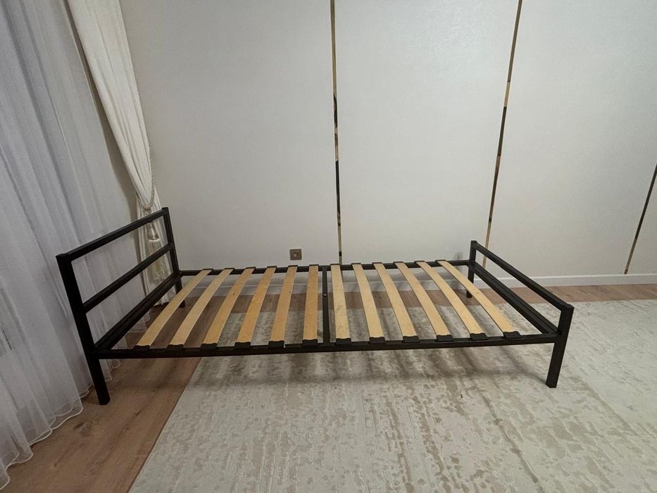 Кровать однмесный б/у