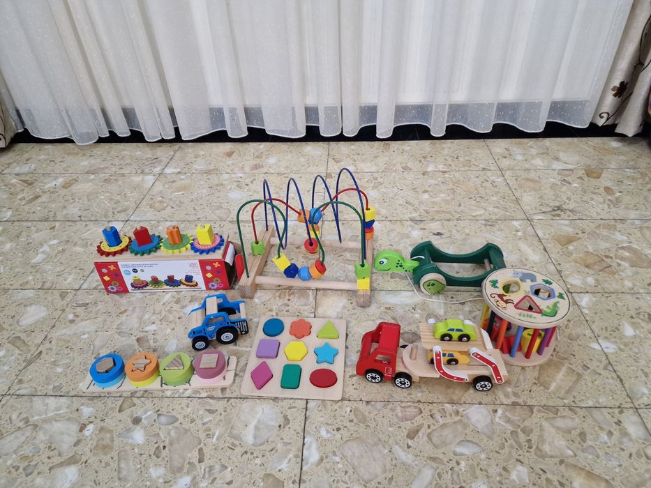Set jucarii educationale de lemn pentru copii