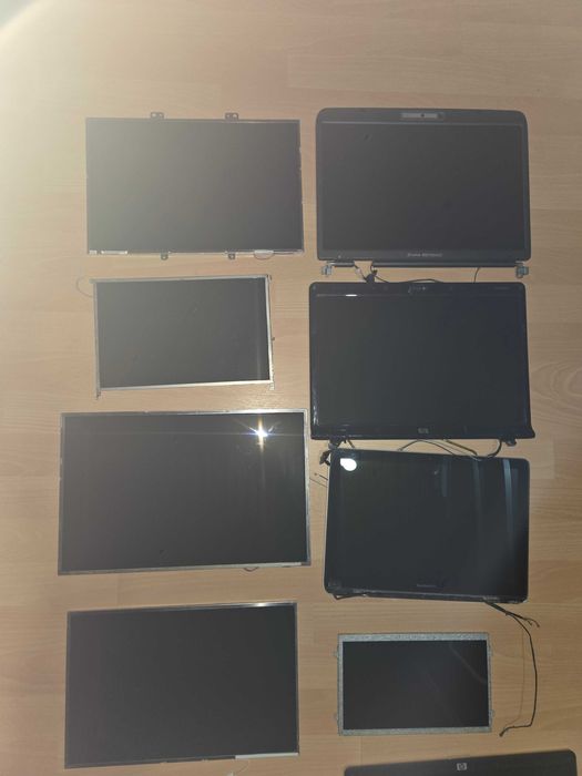 lot 10 display-uri pentru laptop - diverse modele-