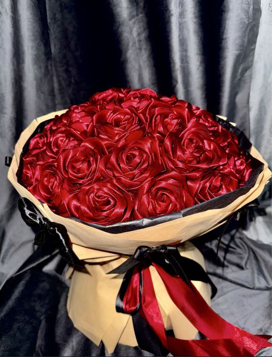 Ленточные цветы, цветы из ленты, розы из ленты.