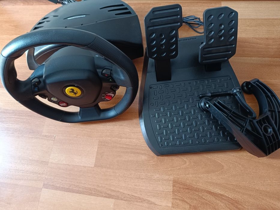 Volan Thrustmaster 458 Italia xbox 360,pc