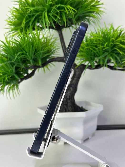iPhone 15 Pro 256gb / Nano-sim / Akb 84% /