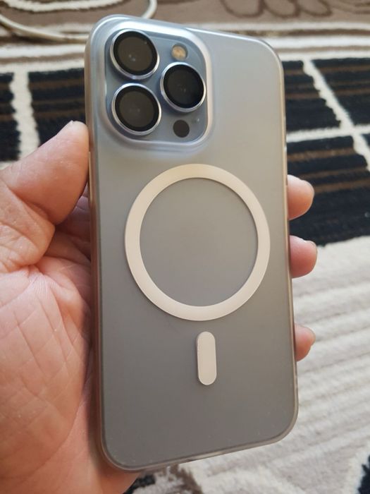 Iphone 13 pro karabka dok bor