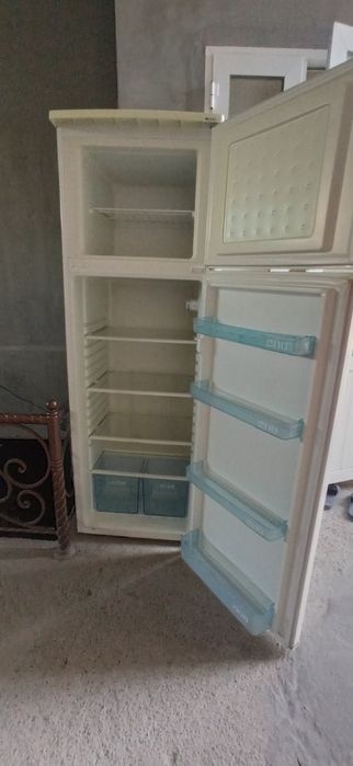 Продается холодильник Artel 245L