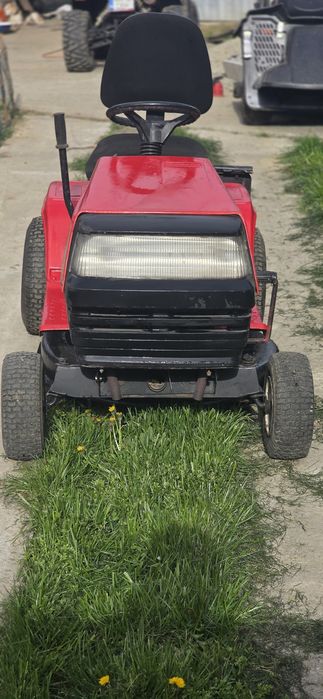 Tractoras gazon MTD 24 cai