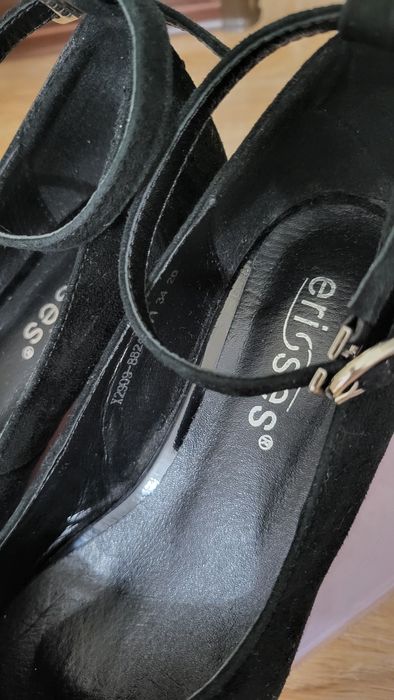 Продам туфли  малютка