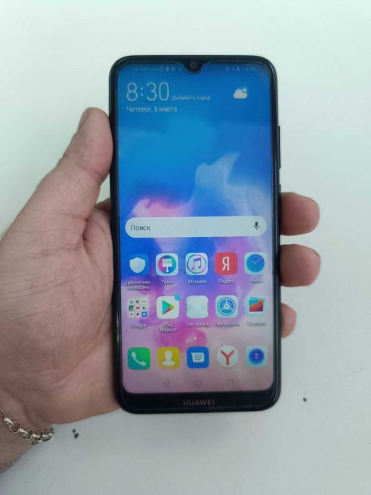 Продам смартфон Huawei Y6 все работает, без трещин