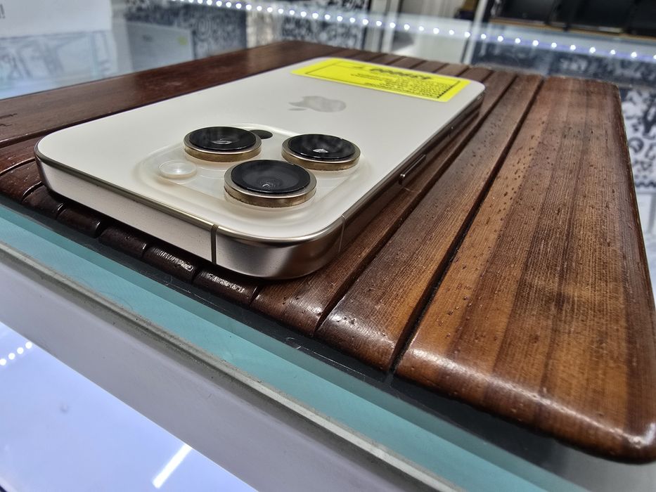 Iphone 16 pro 256gb аккумулятор 96% 282 цикла